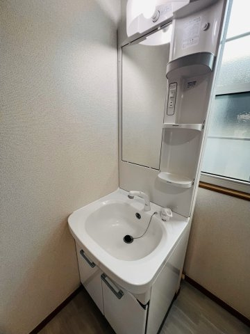 サンクレールの独立洗面台|独立洗面台、朝の身支度には欠かせません