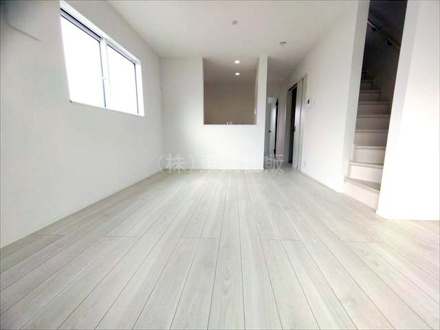 【居間・リビング】 | ふじみ野市上福岡5丁目　24　1期　全2棟　1号棟 | 2階南側　ご家族が集まるリビングは15.25帖の広さです