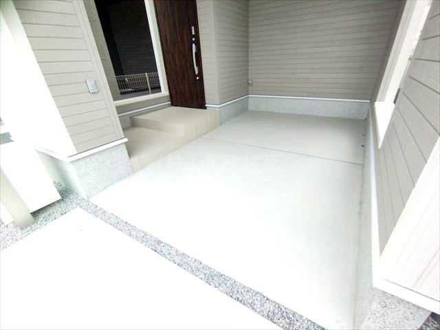 【駐車場】 | ふじみ野市上福岡5丁目　24　1期　全2棟　1号棟 | 愛車を雨や汚れから守るビルトイン車庫