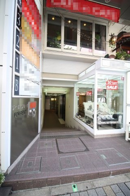 【エントランス】 | ザ・ベガ・トアロード