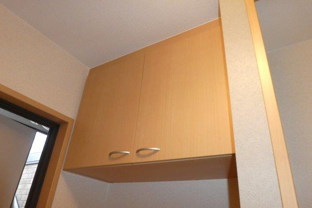 アシュランスAの玄関|シューズボックス（上）