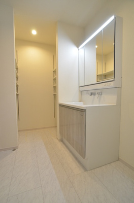 【洗面所】 | 座間市南栗原3丁目　新築戸建て　全2棟【仲介手数料無料】