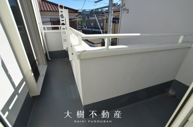 【バルコニー】 | 座間市南栗原3丁目　新築戸建て　全2棟【仲介手数料無料】