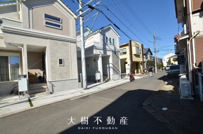【前面道路含む現地写真】 | 座間市南栗原3丁目　新築戸建て　全2棟【仲介手数料無料】