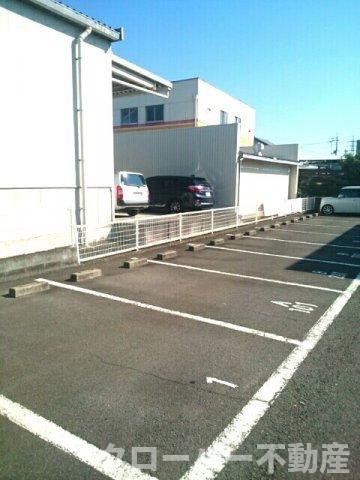 ハーモニーハイツカスミ　Ａの駐車場