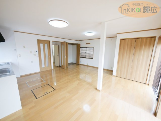 明石市二見町福里　中古戸建の居間・リビング