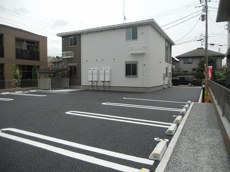 クレール・アビタシオンⅠの駐車場|駐車スペースもあります