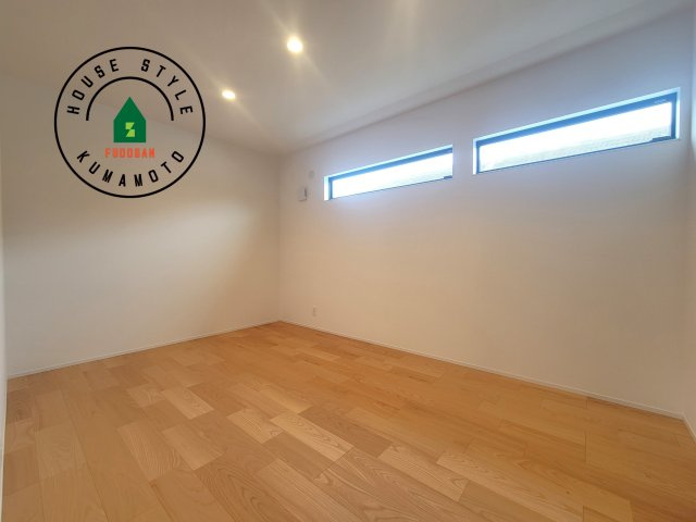 熊本市北区清水新地1丁目第1-1棟（1号棟）　の寝室|主寝室には収納力に優れたクローゼットがありますので、お部屋もすっきり片付きます。