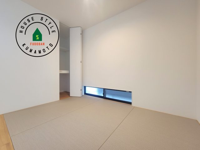 熊本市北区清水新地1丁目第1-1棟（1号棟）　の和室|和室を上手に活用すると暮らし方の幅が広がります。例えば普段は開け放して、子供の小さいうちはお昼寝や遊びのスペースに。畳はソフトなので転んでもケガをしにくく安心です