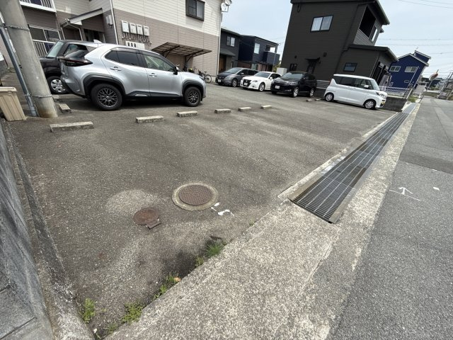 ナイスワン広畑の駐車場