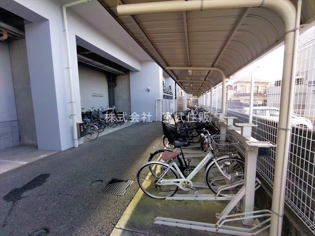 【駐輪場】の画像