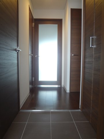 EL-NIDO FUKUZAWAの玄関