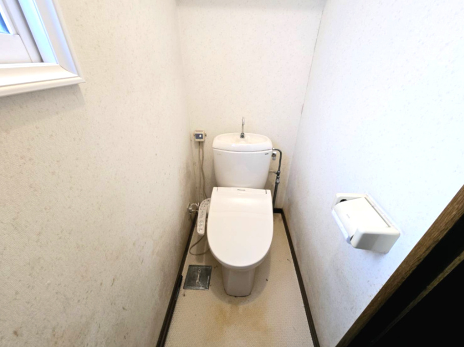 価格変更しました！八戸市湊高台5丁目　中古住宅のトイレ