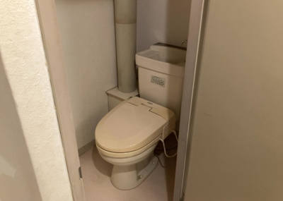 【トイレ】 | 東建座間ハイツ４号棟西館 | トイレは大きさや形、機能、抗菌性などが異なる多種多彩なタイプが各メーカーから出ています。それぞれに良さがあるため、事前にどういったタイプのトイレがいいのかをご家庭内で決めて、内見に行くといいでしょう。