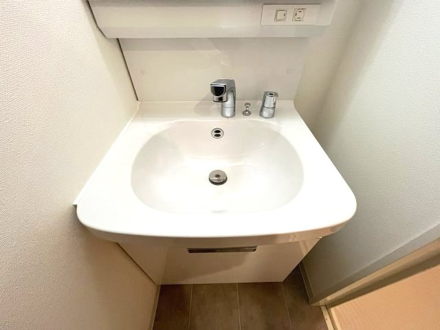 プレサンスNEO大和田STATIONベゼルの独立洗面台