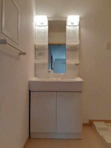 Ｕー１５１　Ｔ２の洗面所