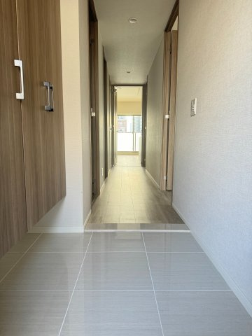 姫路市元塩町の賃貸マンションの玄関
