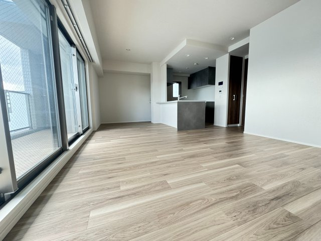 姫路市元塩町の賃貸マンションの居間・リビング