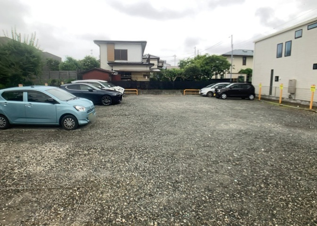 【外観】 | 土地の面積＝住宅面積ではありません。建ぺい率の問題などで、土地のある場所によって住宅を建てられる面積は限られています。高さもしかり、「土地」という言葉の中には、建築条件も含まれると考えておきましょう。