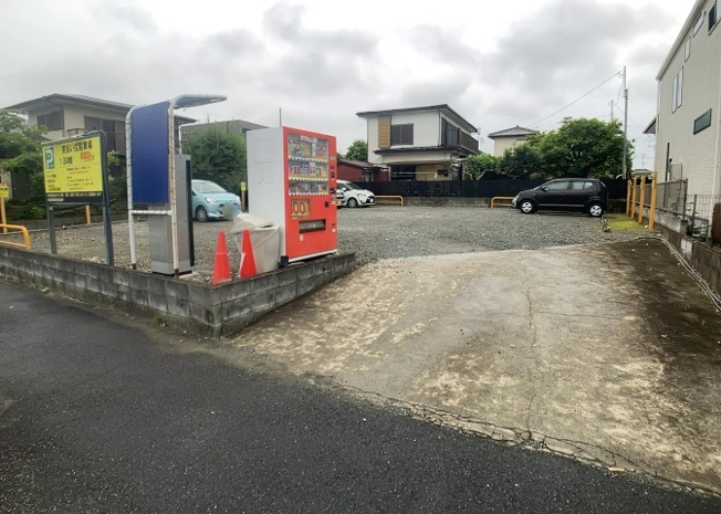 【外観】 | 物件の詳細については、現地を見てわかること以外に、役所や法務局などで調べないとわからないことがあります。そのため、現地に行く場合は、もしこの物件を買ったらどのような生活ができるかをイメージしましょう。