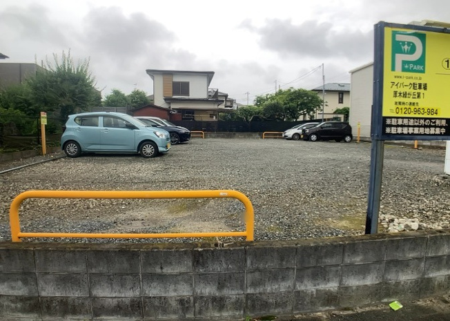 【外観】 | 家を建てる前提で土地を探している場合、地盤の丈夫さは譲れない条件の一つです。地盤が脆弱だと追加工事が必要となります。また、過去に地盤沈下や液状化現象を起こした土地は、できるだけ避けた方がいいでしょう。
