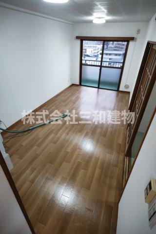 リバーサイド新高島平の居間・リビング