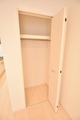 大阪市城東区鴫野西２丁目の賃貸マンションの収納
