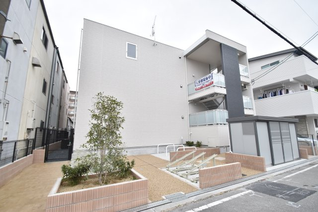 大阪市城東区鴫野西２丁目の賃貸マンションのエントランス