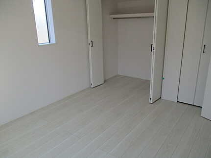 広島市佐伯区五月が丘３丁目　新築一戸建ての洋室