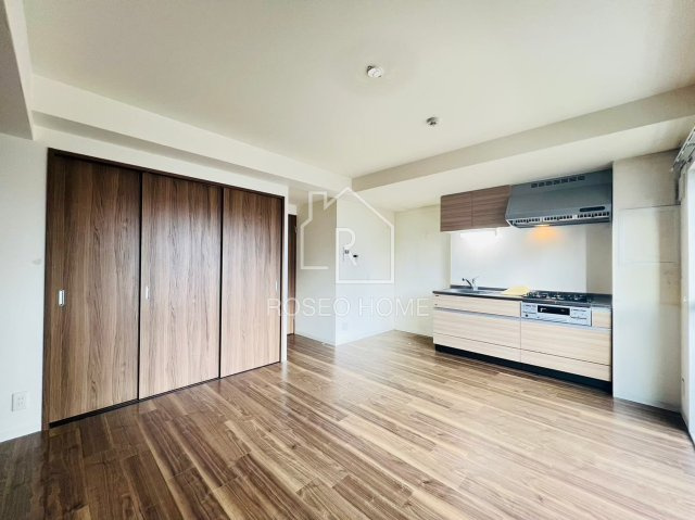 グランプラス京橋の居間・リビング