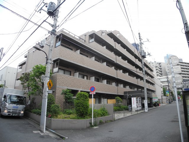 リヴシティ新宿壱番館の外観