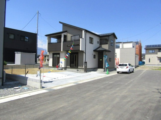 【前面道路含む現地写真】 | 前面道路含む現地写真です