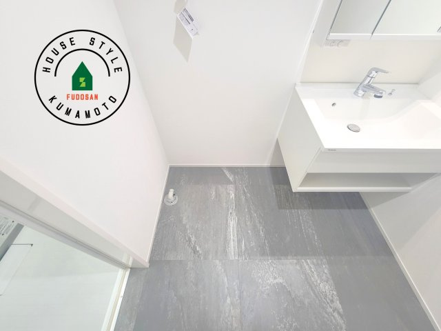 熊本市北区鶴羽田2丁目第2-7棟（4号棟）　のランドリースペース|ランドリースペースとなります。広々して有効的にご使用できます。 