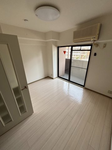 姫路市飾磨区三宅１丁目の賃貸マンションの居間・リビング