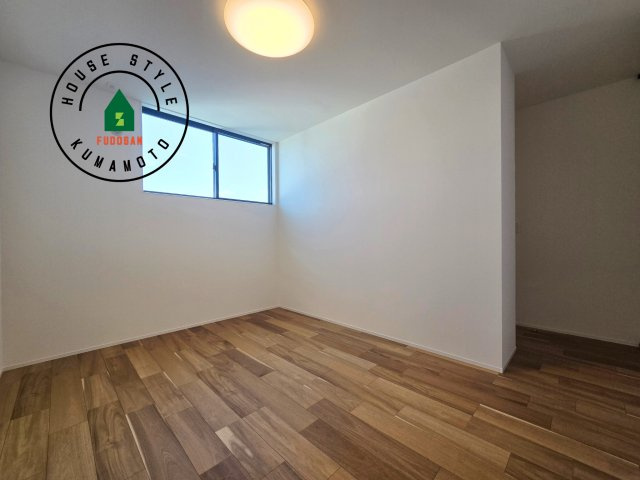 熊本市北区鶴羽田2丁目第2-7棟（5号棟）　の寝室|主寝室には収納力に優れたクローゼットがありますので、お部屋もすっきり片付きます。