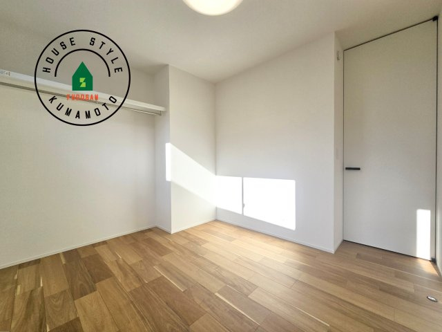 熊本市北区鶴羽田2丁目第2-7棟（5号棟）　の洋室|採光良好な洋室は全居室、複層ガラスの遮熱効果と断熱効果で、一年中快適に過ごせます。