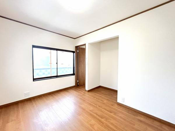 さくら市狹間田　4ＬＤＫ　中古住宅の洋室