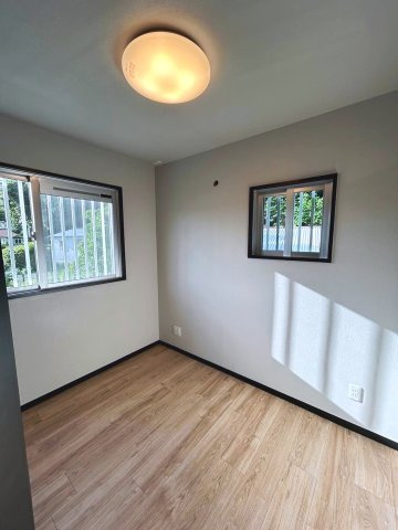 糸満市糸満　戸建て　オーナーチェンジ物件の洋室|3階洋室①6.1帖