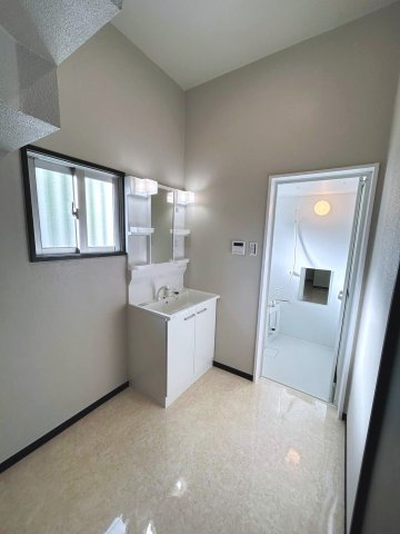 糸満市糸満　戸建て　オーナーチェンジ物件の洗面所