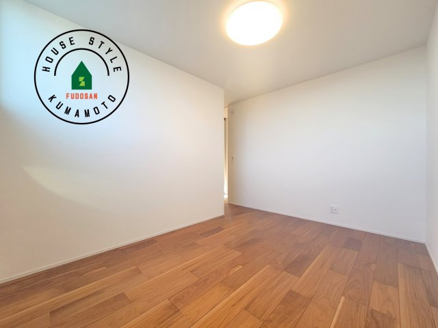 熊本市北区鶴羽田2丁目第2-7棟（7号棟）　の子供部屋|穏やかな光が差し込む室内には、穏やかな時間が流れます。