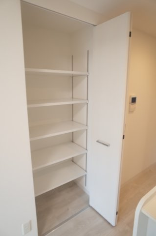 フランディル・オーラ五軒邸の収納