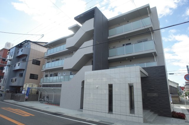 フランディル・オーラ五軒邸の外観