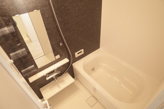 フランディル・オーラ五軒邸の浴室