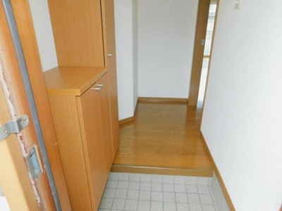 【玄関】 | プリムローズＢ | シューズボックスあり