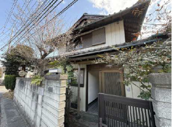藤岡市下日野　中古390の外観