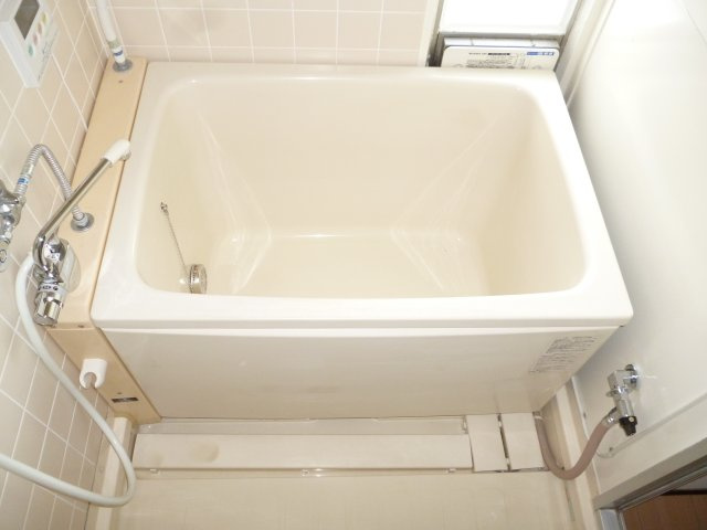 大久保東第３　３Ｋの浴室|日々の疲れを癒すお風呂付です