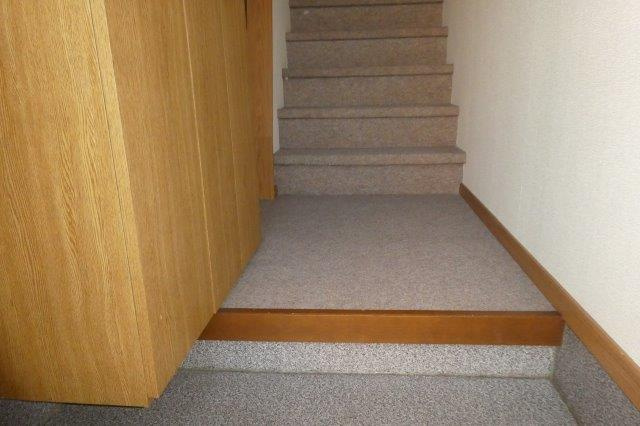 クレストール山地Bの玄関