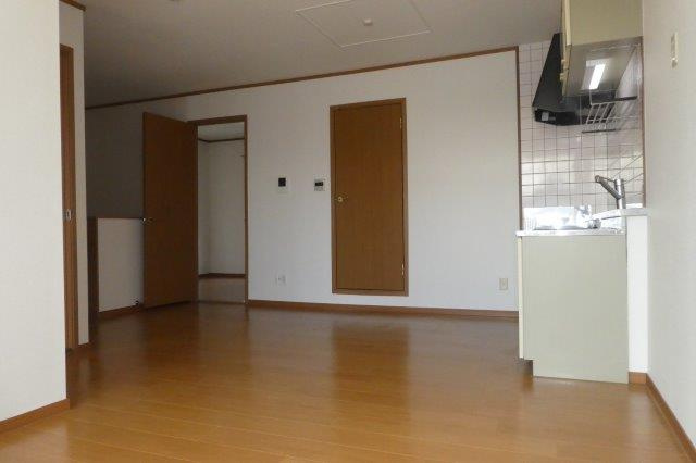 クレストール山地Bの居間・リビング