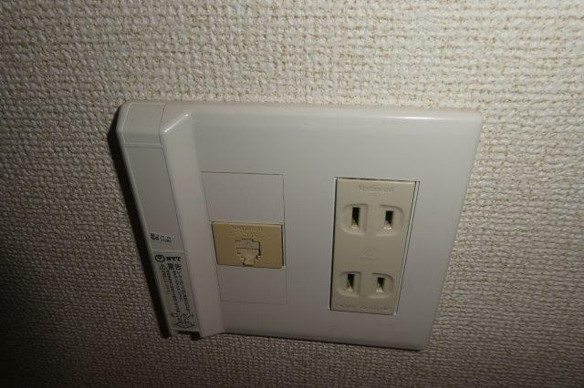 クレストール山地Bの設備|電話モジュラー