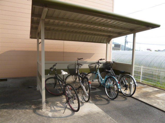クレストール山地Bのその他共用部分|自転車置き場